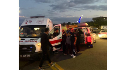 Bingöl’de iki otomobil çarpıştı: 4 kişi hastaneye kaldırıldı