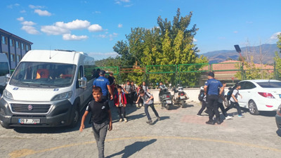 Okul kapılarında emniyet nöbeti