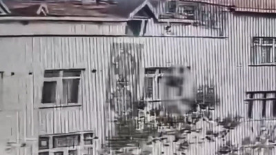 Terastan düşen doktorun görüntüleri ortaya çıktı: Avukat sevgili: “Tutamadım”