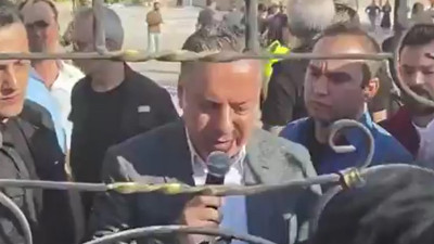 Okul önündeki saldırının ardından Turgutlu Kaymakamı velileri bilgilendirdi