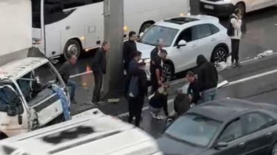 E-5’te feci kaza: Çevredekiler şoför için seferber oldu