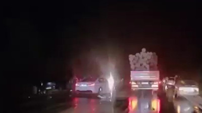 Otomobiller çarpıştı: 1 ölü, 1 ağır yaralı