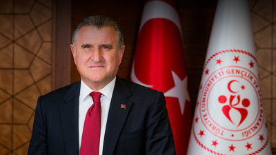 Türk futbolunu yasa boğan acı kayıp: Bakan Bak’tan taziye mesajı