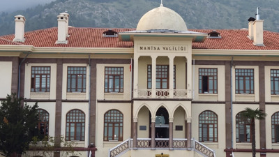 Manisa Valiliği'nden okul önündeki saldırısı açıklaması: 3 öğrenci yoğun bakımda