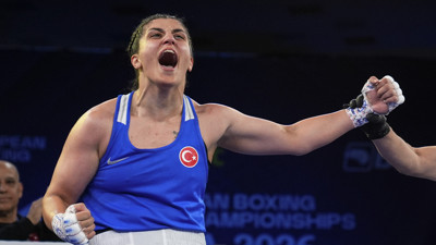 Busenaz Sürmeneli Avrupa Şampiyonası'nda yine tarih yazdı