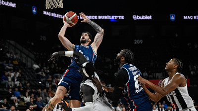 Anadolu Efes Beşiktaş'ı farklı yendi