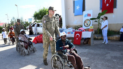 MSB: Somali'de gazi ve ailelerine 40 tekerlekli sandalye dağıtıldı