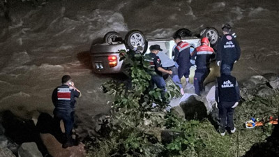Trabzon Yomra’da otomobil dereye devrildi: 1 kişi hayatını kaybetti