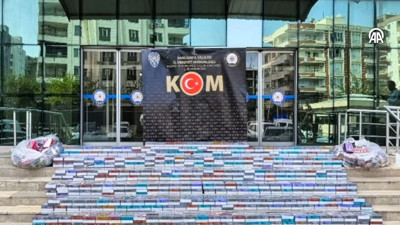 Çuvallara kaçak sigara ve telefon gizlediler: 2 zanlı tutuklandı