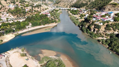 Tunceli’de Munzur ve Pülümür nehirleri farklı renklere büründü