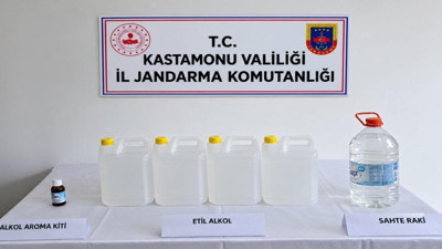 Kastamonu’da kaçak içki operasyonu: Araçtan 25 litre çıktı
