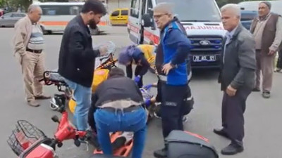 Otomobille elektrikli bisiklet çarpıştı: 83 yaşındaki sürücü yaralandı