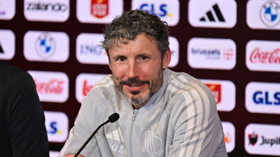 Mark van Bommel'den Trossard ve Lukaku açıklaması: 'Yarın oynayacak'