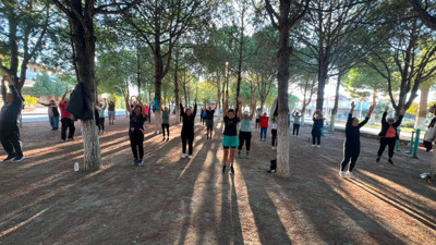 Kuşadası'nda güne sporla başladılar