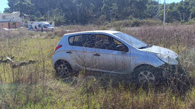 Manavgat'ta otomobil tarlaya uçtu: Sürücü kazayı yara almadan atlattı