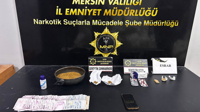 Mersin’de sokak satıcılarına operasyon: Uyuşturucu ve para ele geçirildi