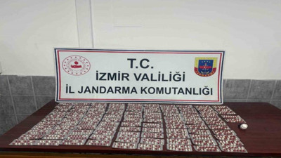 Jandarma durdurdu: Araçtan 1.456 adet uyuşturucu hap çıktı