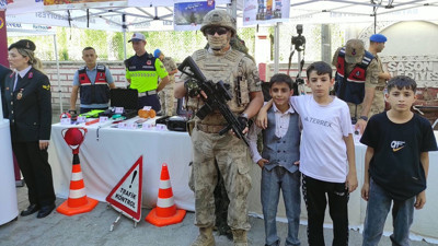 Jandarma standı festivali renklendirdi
