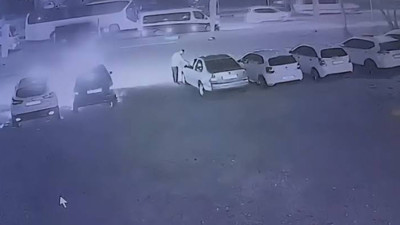 Oto galeride kundaklama: 6 araç kullanılamaz hale geldi