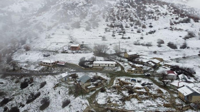 Erzincan’ın yüksek kesimlerine kar yağdı