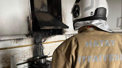 Hatay Reyhanlı’da evin mutfağı alevlere teslim oldu