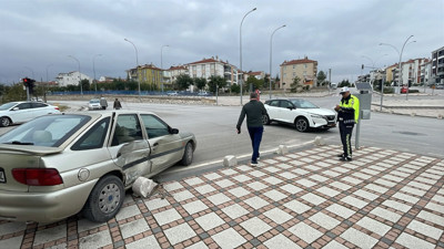 Karaman’da feci kaza: Cip ile otomobil çarpıştı 2 kişi yaralandı