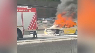 TEM Otoyolu’nda taksi yandı: Şoför alkol testini reddetti!