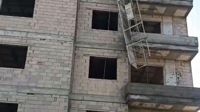 İnşaat işçisi 2 kardeş, iskeleden düştü; 1 ölü, 1 yaralı