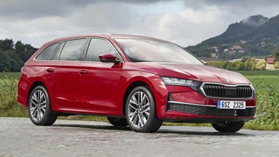 Şarj derdi olmayan tam hibrit model 100 kilometrede 4,3 litre yakacak
