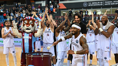 Trabzonspor Basketbol Şampiyonlar Ligi'nde Nanterre 92'yi uzatmada 93-83 yendi
