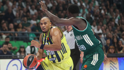 Fenerbahçe'ye eski hocasından ağır darbe: İlk yenilgi Atina'da geldi