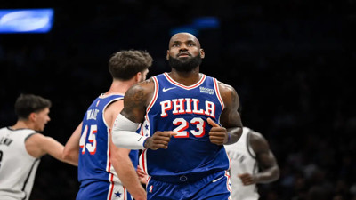 Lebron James yeni takımıyla ilk maçına çıktı