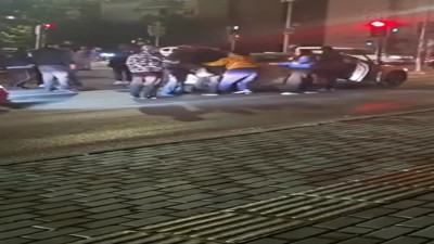 Bursa'da iki aile birbirine girdi ortalık karıştı