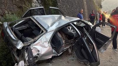 Artvin'de cenaze dönüşü trafik kazası: 2 yaralı