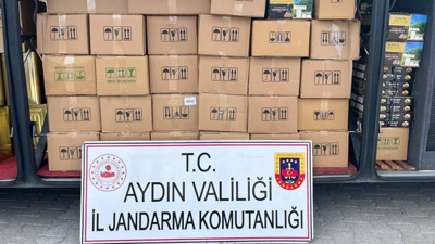 Jandarma otobüsü durdurdu: İçinden 2,4 milyon liralık incir çıktı