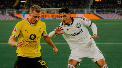 Dortmund Frankfurt'u tek golle mağlup etti: Can Uzun 77 dakika yedek bekledi