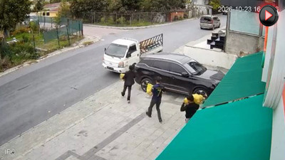 Hırsızlar patates çuvallarını kamyonete yükleyip kaçtı