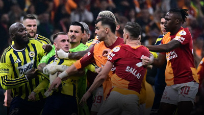 Galatasaray-Fenerbahçe derbisinde maç sonu kavga çıktı