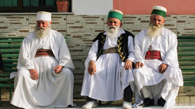 Arnavutluk'taki Bektaşi devleti planına Türkiye ve Balkanlar'dan tepki: Tiran'da karşı çıktılar