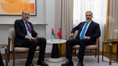 Hakan Fidan Ürdünlü mevkidaşıyla görüştü