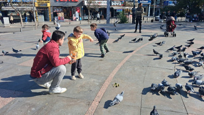 Doğuda kar ve yağmur etkili olurken Çorlu'da hava sıcaklığı 16 dereceye yükseldi