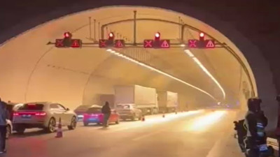 Kuzey Marmara Otoyolu'nda tünelde TIR yangını