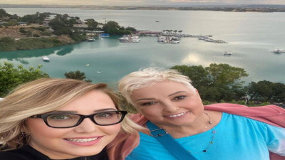 Berna Laçin annesinin sağlık sorununu açıkladı