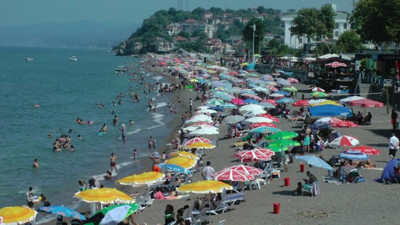 Akçakoca'da denize girmek yarın da yasaklandı