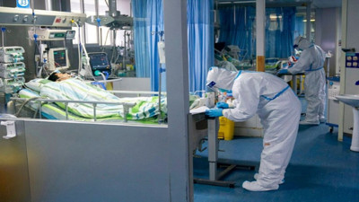 Koronanın yeni varyantı komşuyu sardı: Vakalar dört haftada fırladı