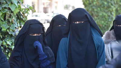 Fransa'da türban ve peçeden sonra çarşaf da yasaklandı