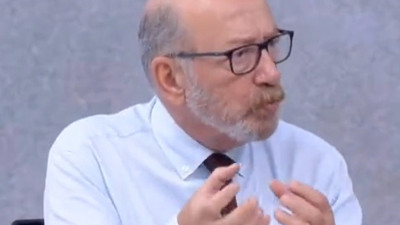 HalkTV'de kendisine tarihçi diyen adamdan skandal sözler: Millet 30 Ağustos'tan sıkıldı