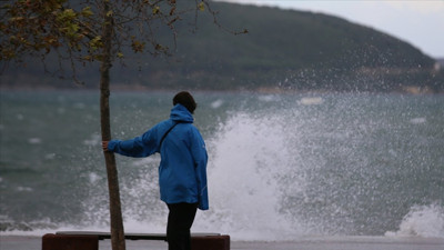 Kuzey Ege’de fırtına uyarısı: Bugün başlıyor Salı gününe kadar sürecek