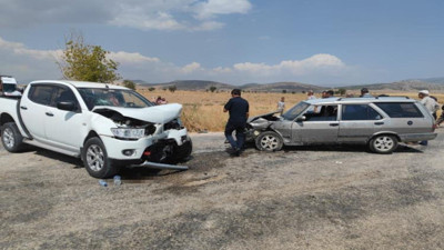 Korkuteli’nde zincirleme kaza: 2’si ağır 6 yaralı