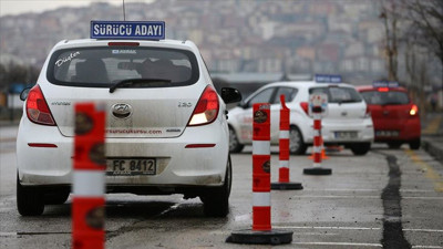 Eskiden araba alınan fiyata şimdi ehliyet alınacak. 2024 ehliyet fiyatlarına kallavi zam geliyor